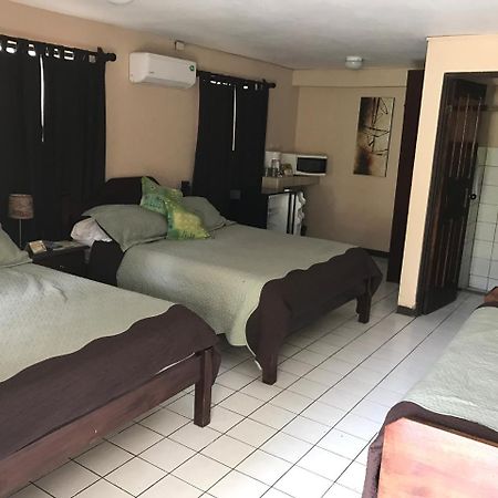 Hotel Mango Mar Jaco Bagian luar foto