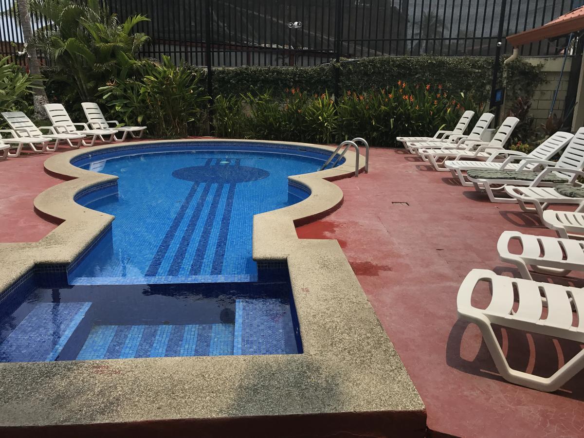 Hotel Mango Mar Jaco Bagian luar foto