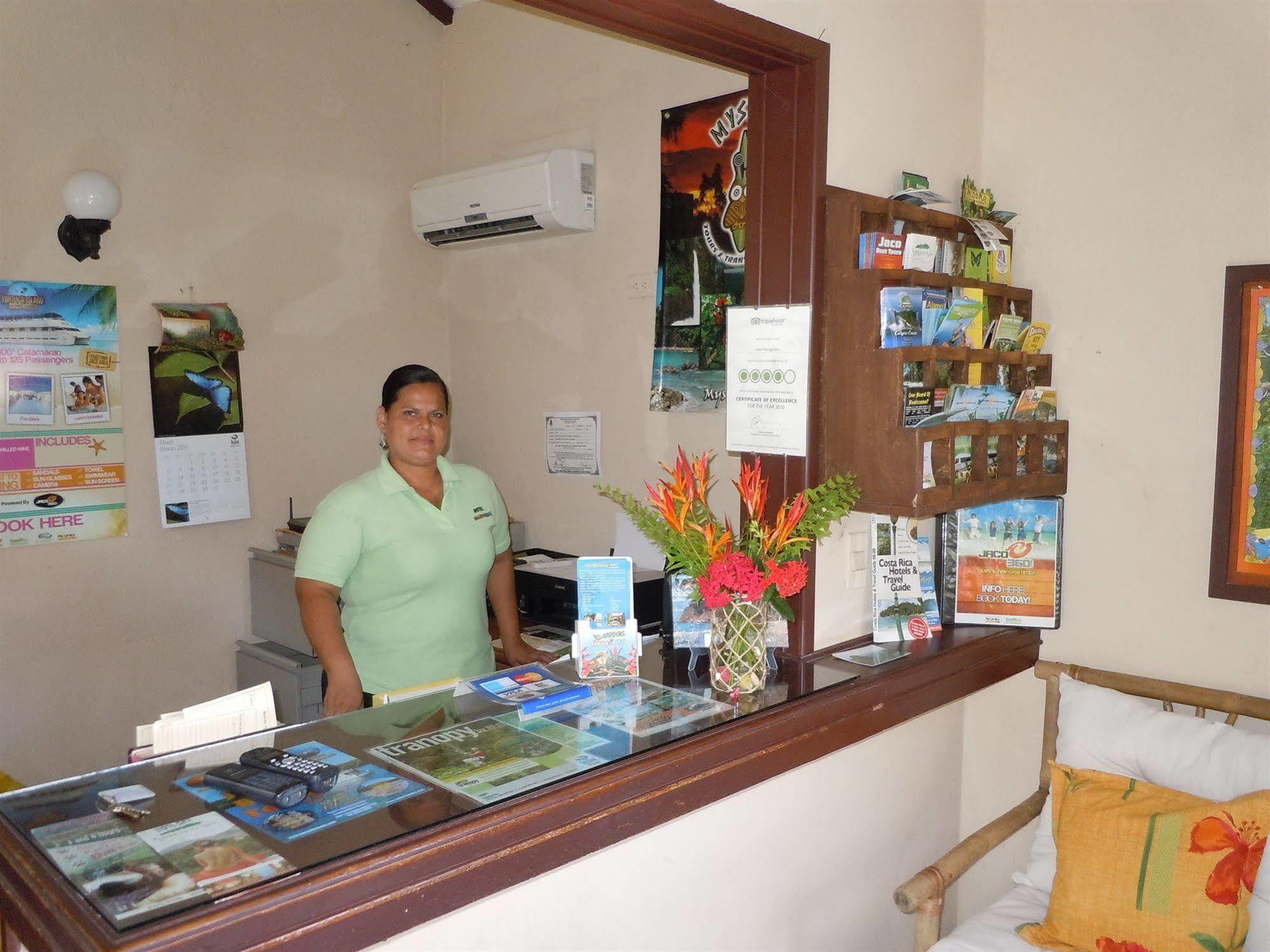 Hotel Mango Mar Jaco Bagian luar foto