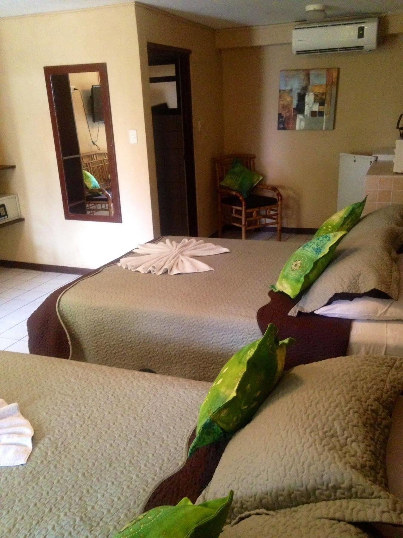 Hotel Mango Mar Jaco Bagian luar foto