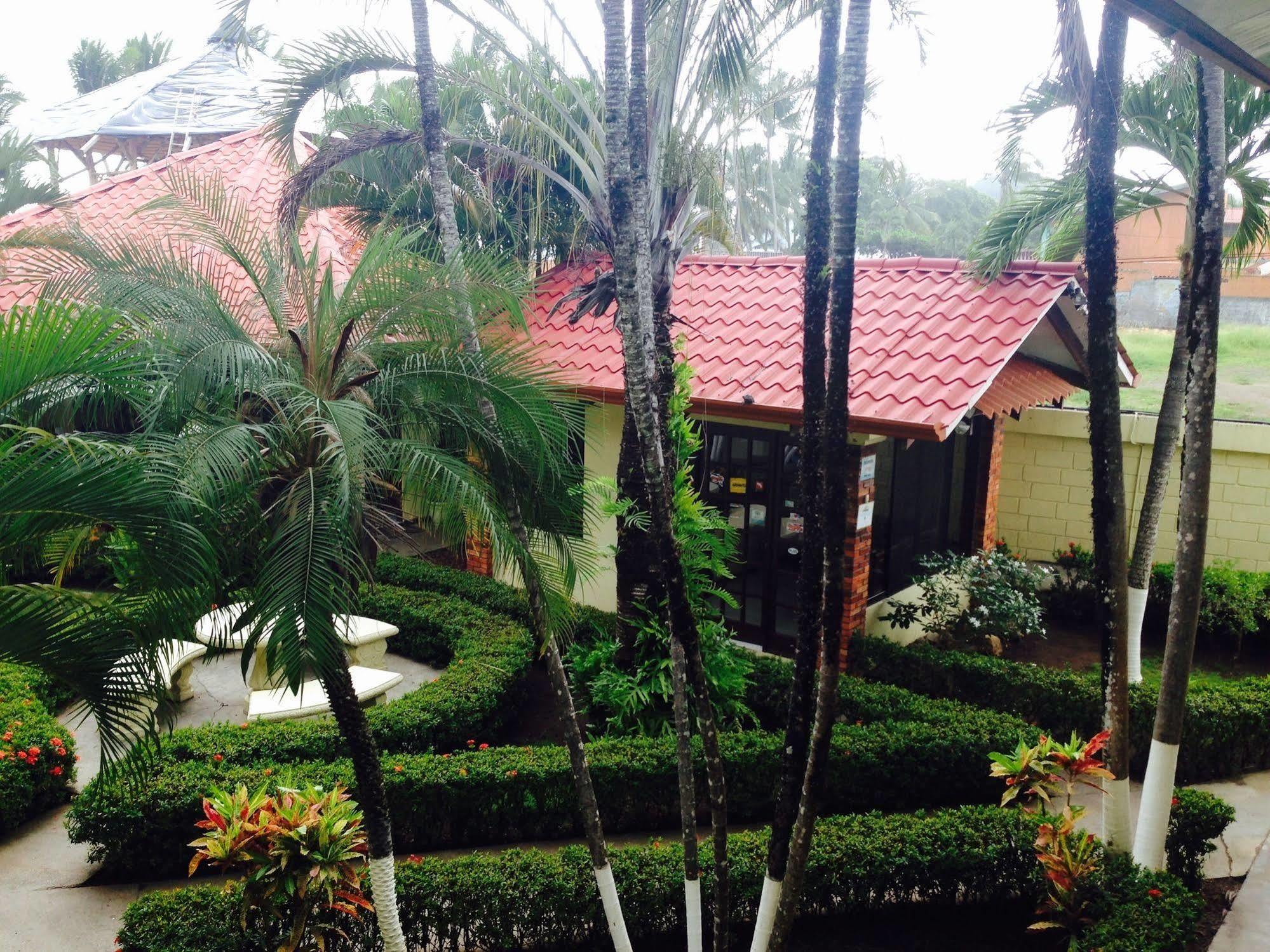 Hotel Mango Mar Jaco Bagian luar foto