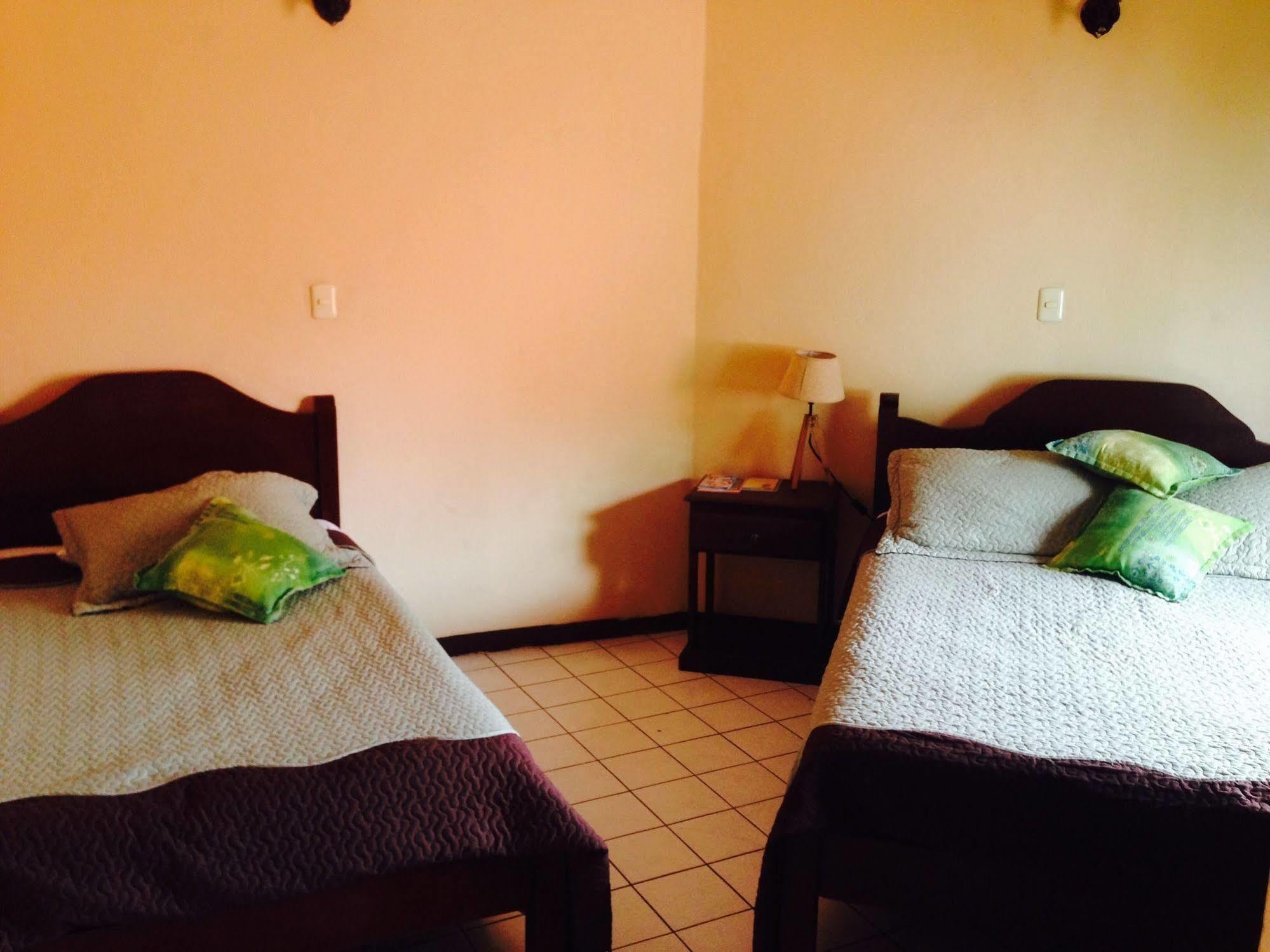 Hotel Mango Mar Jaco Bagian luar foto