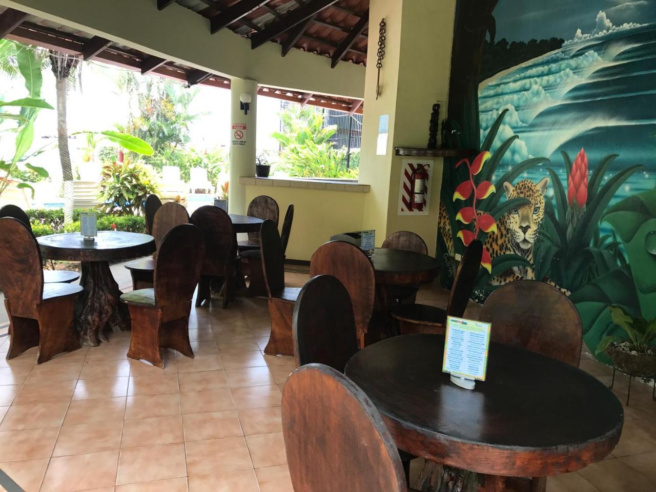 Hotel Mango Mar Jaco Bagian luar foto